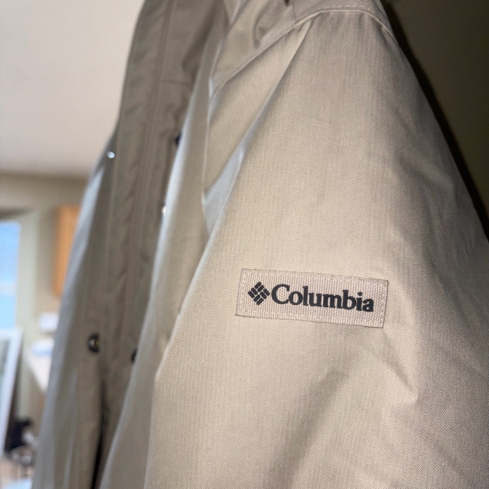 Columbia Women’s Beige/Tan Long Jacket/Puffer